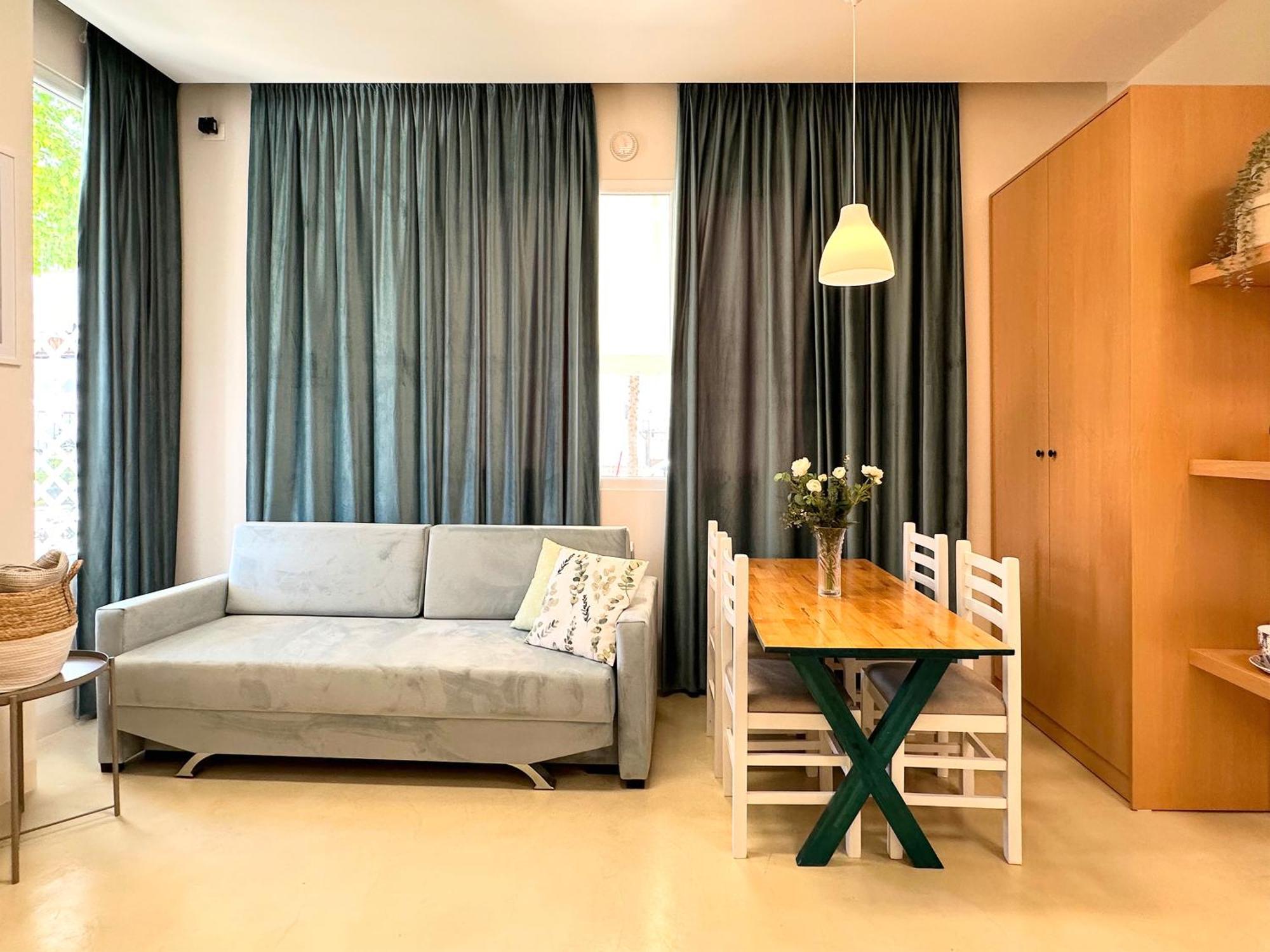 Promo Price September - By The Sea * Golem (Tirana)