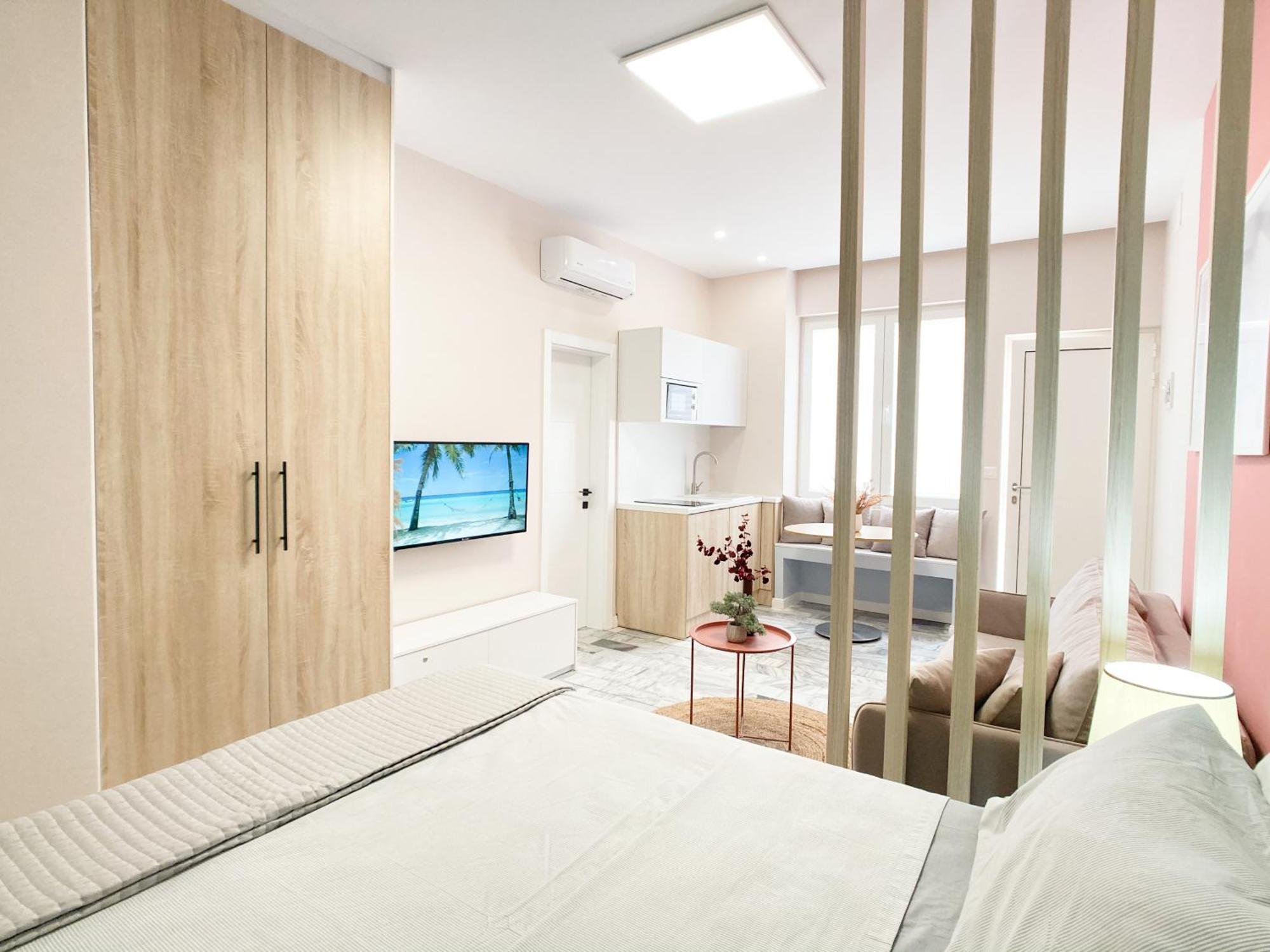 Promo Price September - By The Sea * Golem (Tirana)